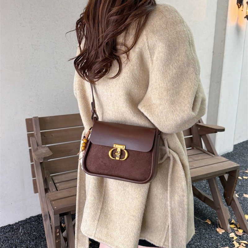 质感复古小包包女包2026新款潮百搭斜挎包今年流行感单肩包小方包,箱包皮具/热销女包/男包,通用款女包,淘宝优惠券,粉丝福利购,淘宝优惠卷