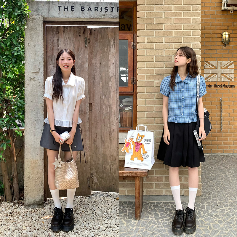WHYSTUDIO_花边白短袖衬衫+灰色短裤裙/格纹短袖衬衫+黑百褶中裙