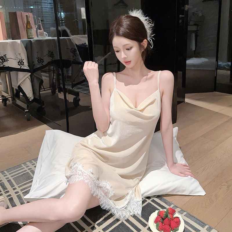 金丝绒睡衣女2026年秋冬季蕾丝露背睡裙性感带胸垫吊带裙子家居服