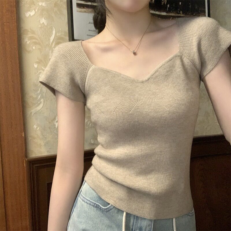 法式露锁骨针织短袖大码女新款低领胖mm显瘦短款t恤别致漂亮上衣