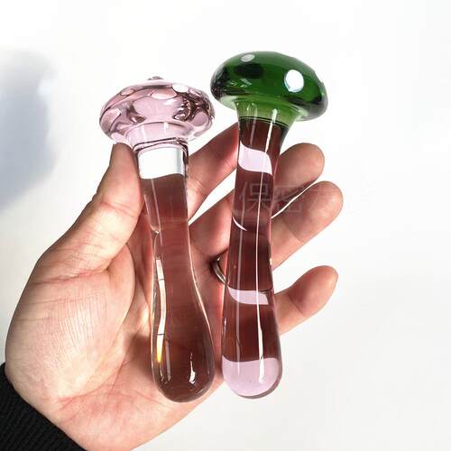 A glass-made anus used as a masturbation toy