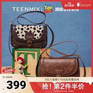 天美意玩具总动员联名胡迪腋下包小方包女单肩斜挎包2025秋季 新款