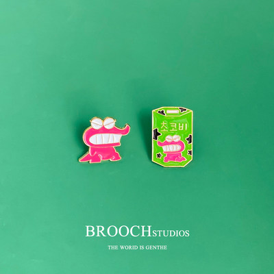 brooch蜡笔小新爱吃的女饼干胸针