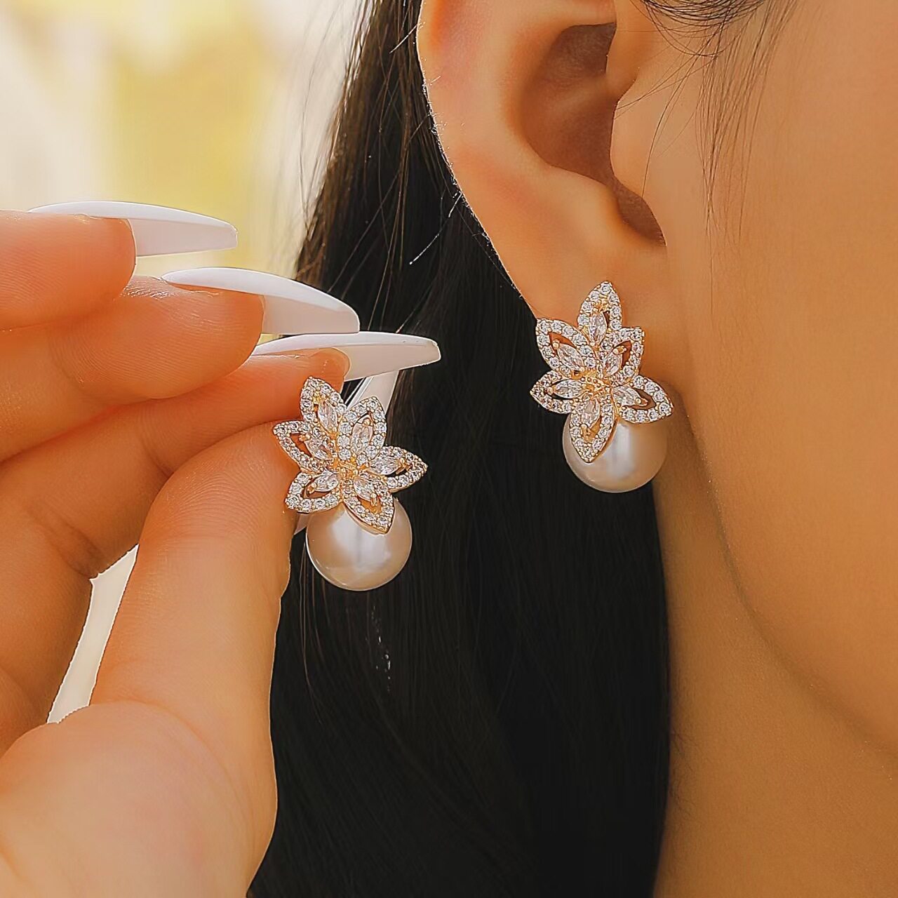 flower pearl earrings women Elegant delicate pearl Ear studs图片