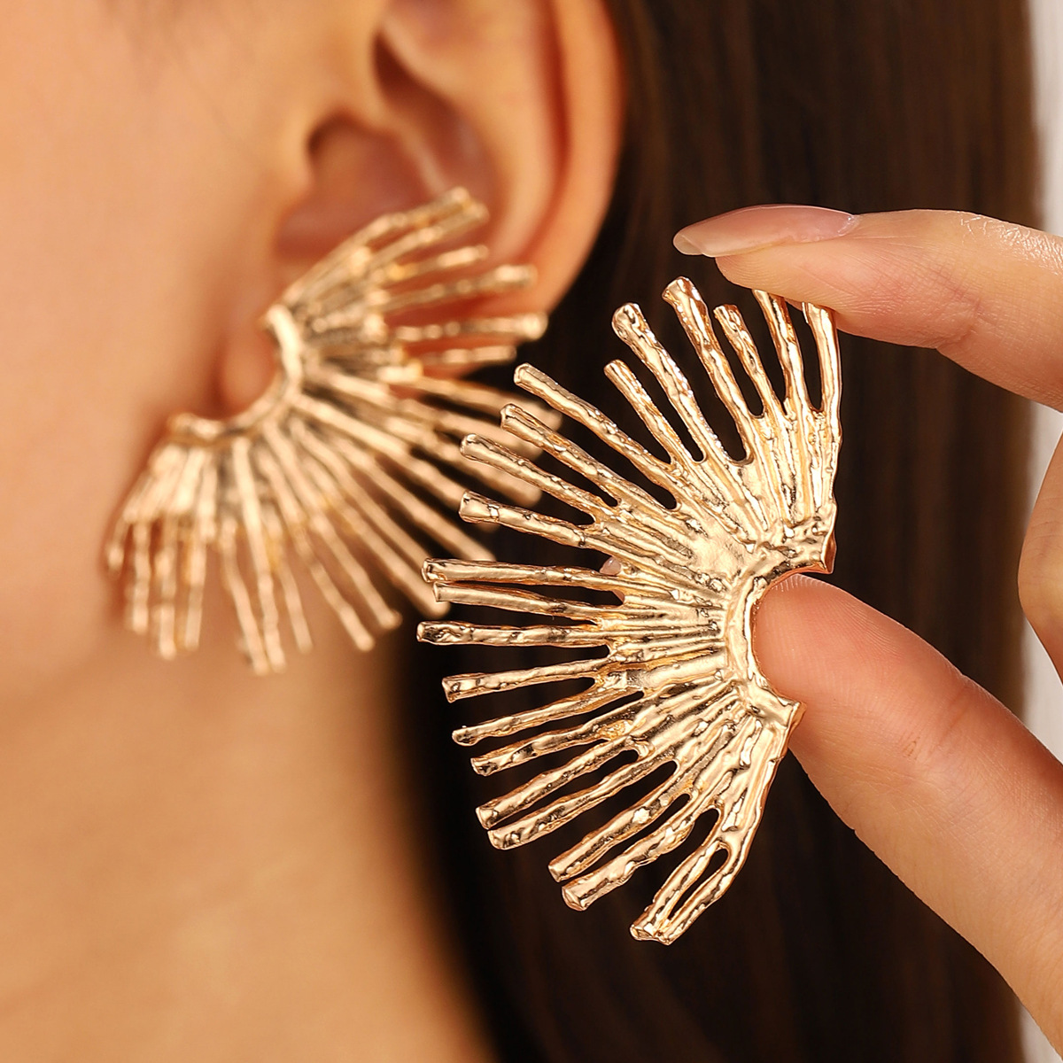 夸张耳环European American fashion exaggerated alloy earrings