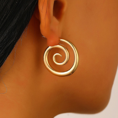 retro style Big round earrings with rotating women Earstuds