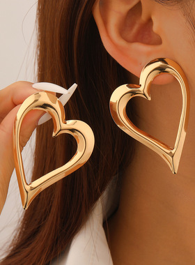 Cross border ear stud European American hollow Love Earrings