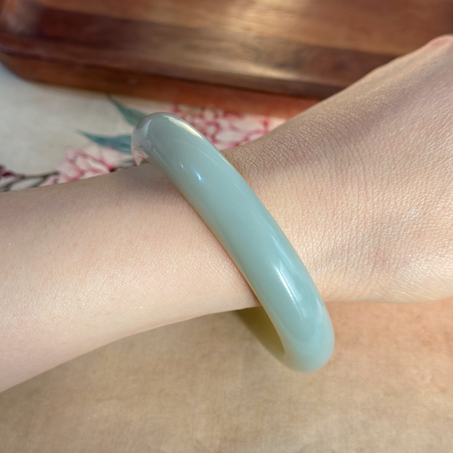 高货精品纯天然正宗新疆和田玉且末料青白玉手镯玉镯子玉石首饰