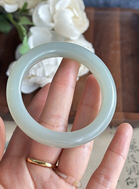 精品纯天然正宗新疆和田玉且末料青白玉手镯收藏级小圈口玉镯子