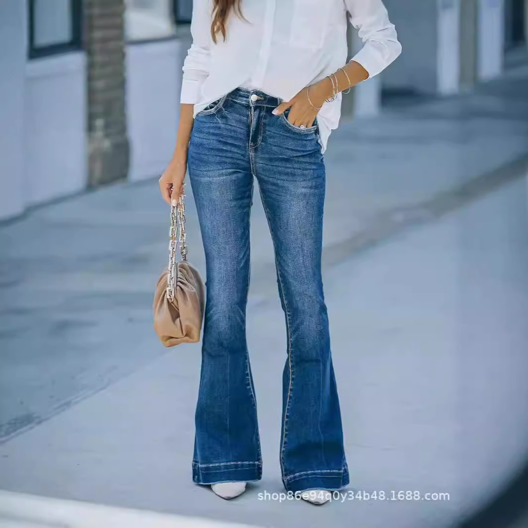 女士深蓝牛仔中腰喇叭裤