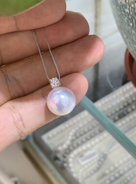 新品 13.35mm超美宝石光澳白戴妃吊坠 9k培育钻石镶嵌