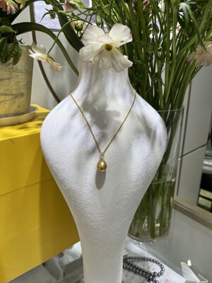 超美！！ 13.02x15.52mm炫彩浓金金珠吊坠 9k培育钻石镶嵌