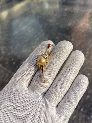设计师款，祥云仙鹤 浓金keshi南洋金珠胸针尺寸约50x25mm钻石18k