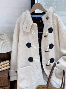 女士连帽过膝羊羔绒大衣 保罗彼得专柜同款牛角扣简约YNEDU00361