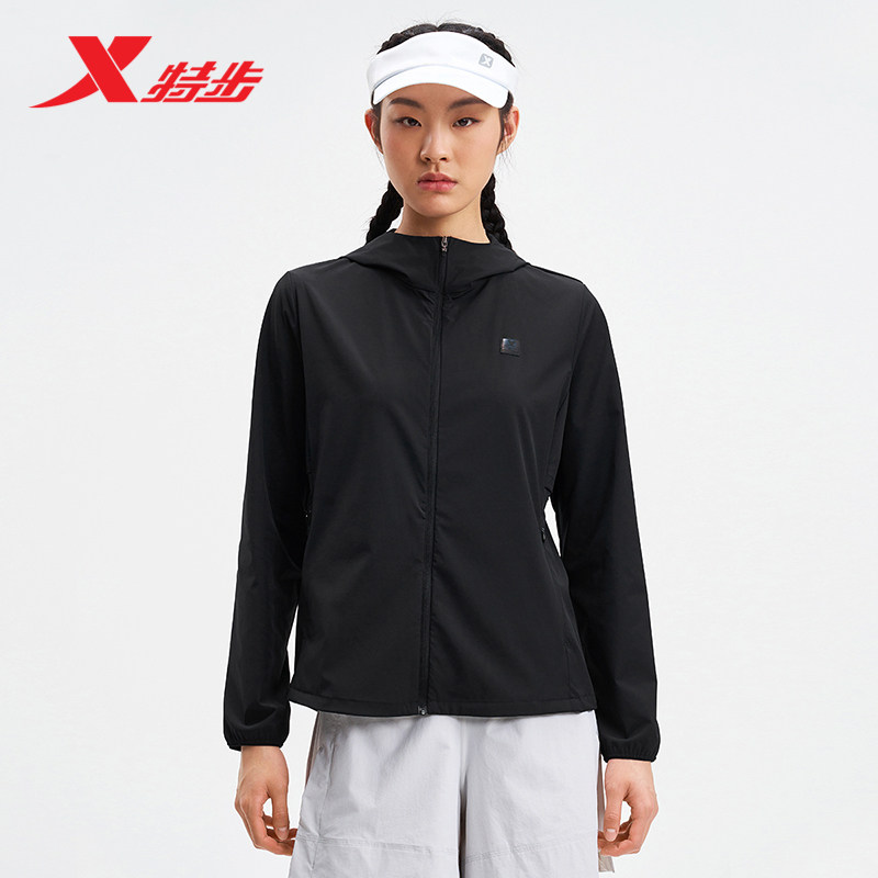 特步运动外套女款2026夏季新品运动休闲连帽单风衣9752281