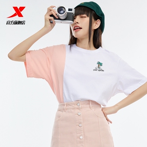 特步宽松短款T恤女2023夏季新款撞色拼接休闲上衣不规则下摆短袖