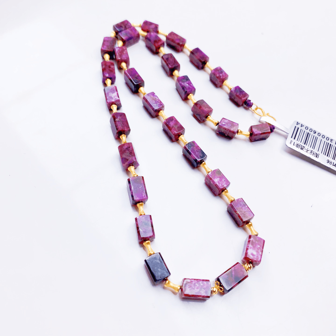 匡氏珠宝18K收藏级舒俱来丝绒方糖项链 Z-HL-A9186(多样性发货)