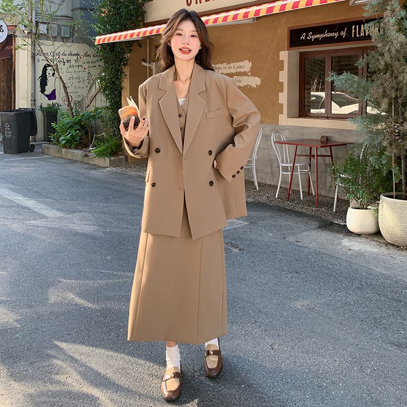 新款2025年马甲高级感休闲西装韩版女显瘦半身裙三件套春秋季套装
