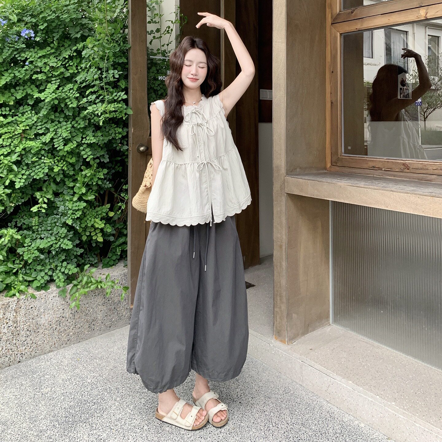 韩系新款花边系带无袖娃娃衫套装女2026款松弛感休闲阔腿裤两件套
