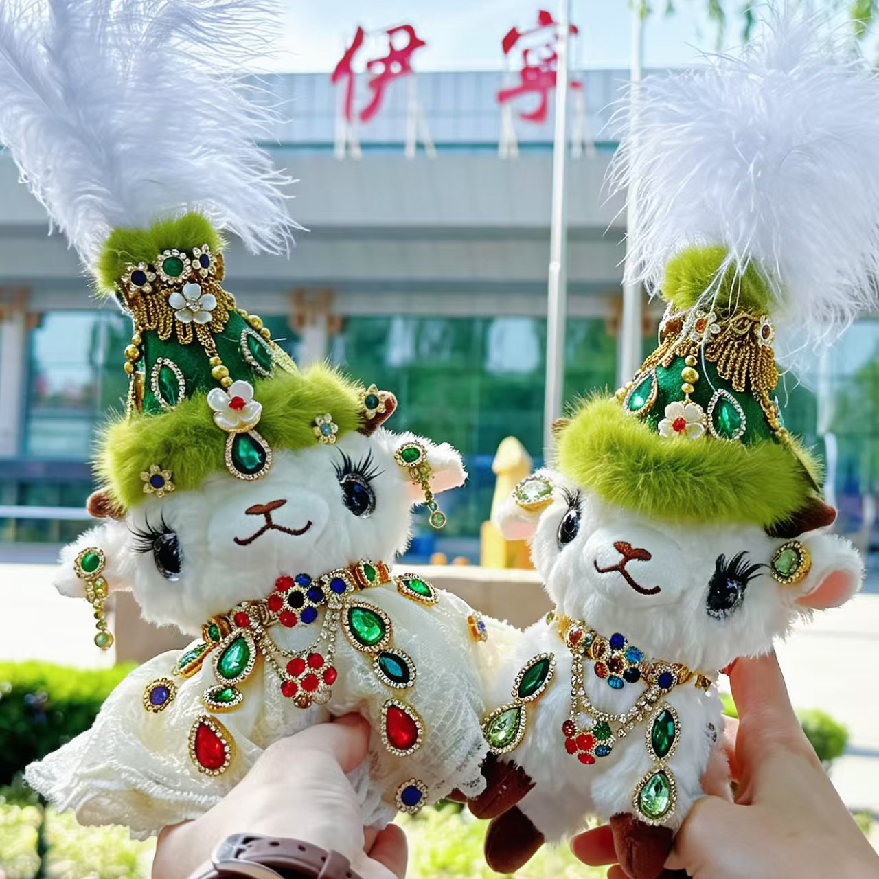 新疆特色小羊玩偶网红公仔富贵小羊创意礼品毛绒钥匙扣挂件摆件