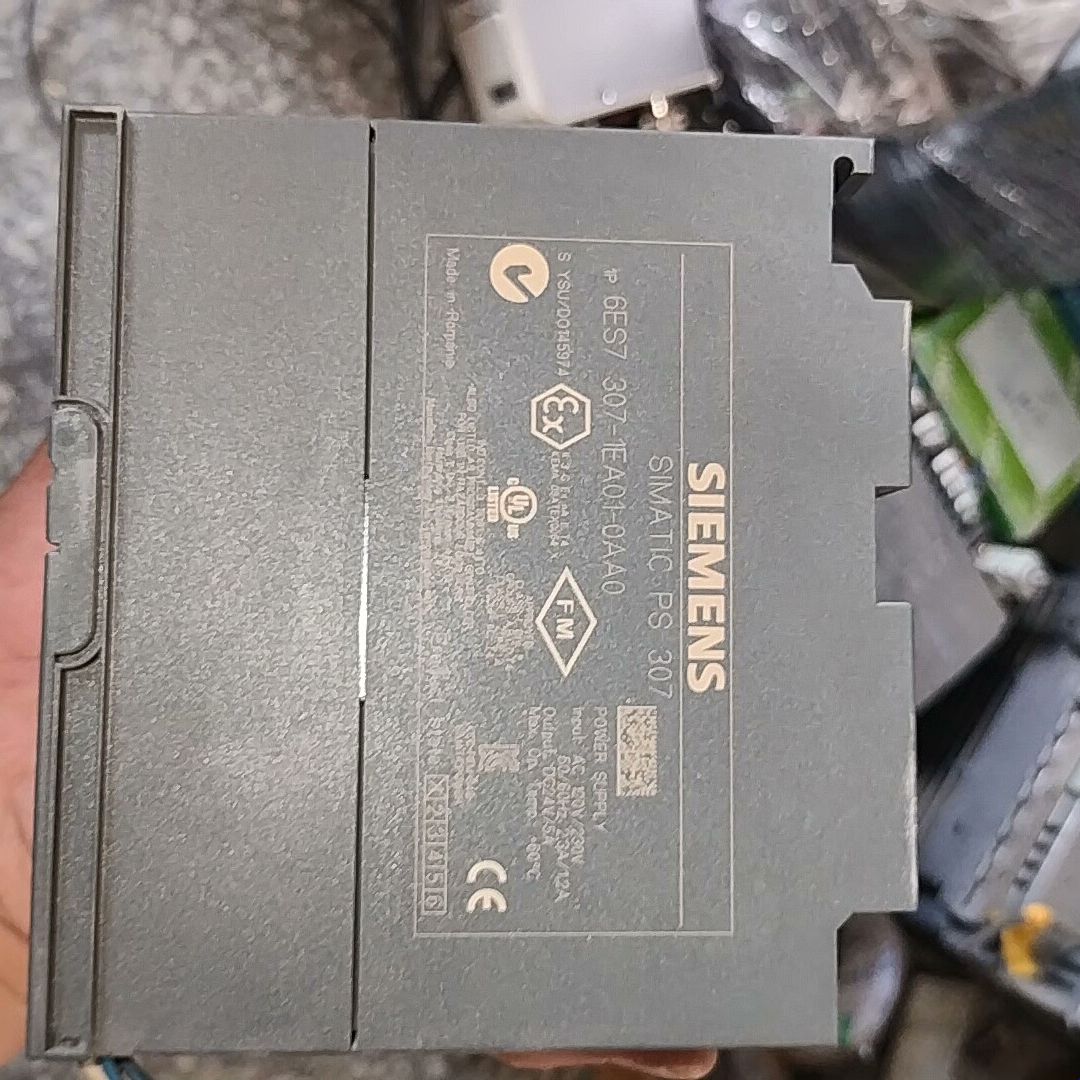 6ES7307-1EA01-0AA0 电源模块拆机