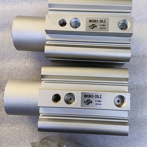 日本气缸  MKB63-20LZ 实物