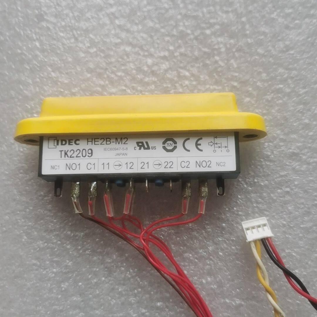 IDEC拆机件和泉HE2B-M2  00PY使能开关