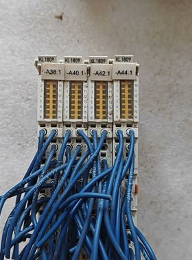 KL1809  RS成色如图 拆机正常使用 实物照片 有4个