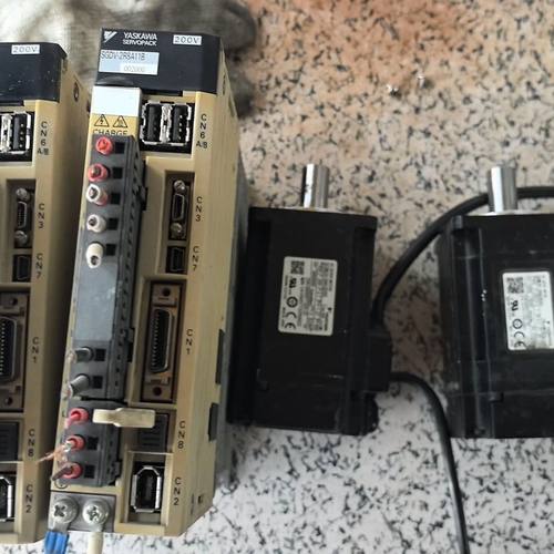 安川 SGDV-2R8A01B002000 驱动器。电机SG