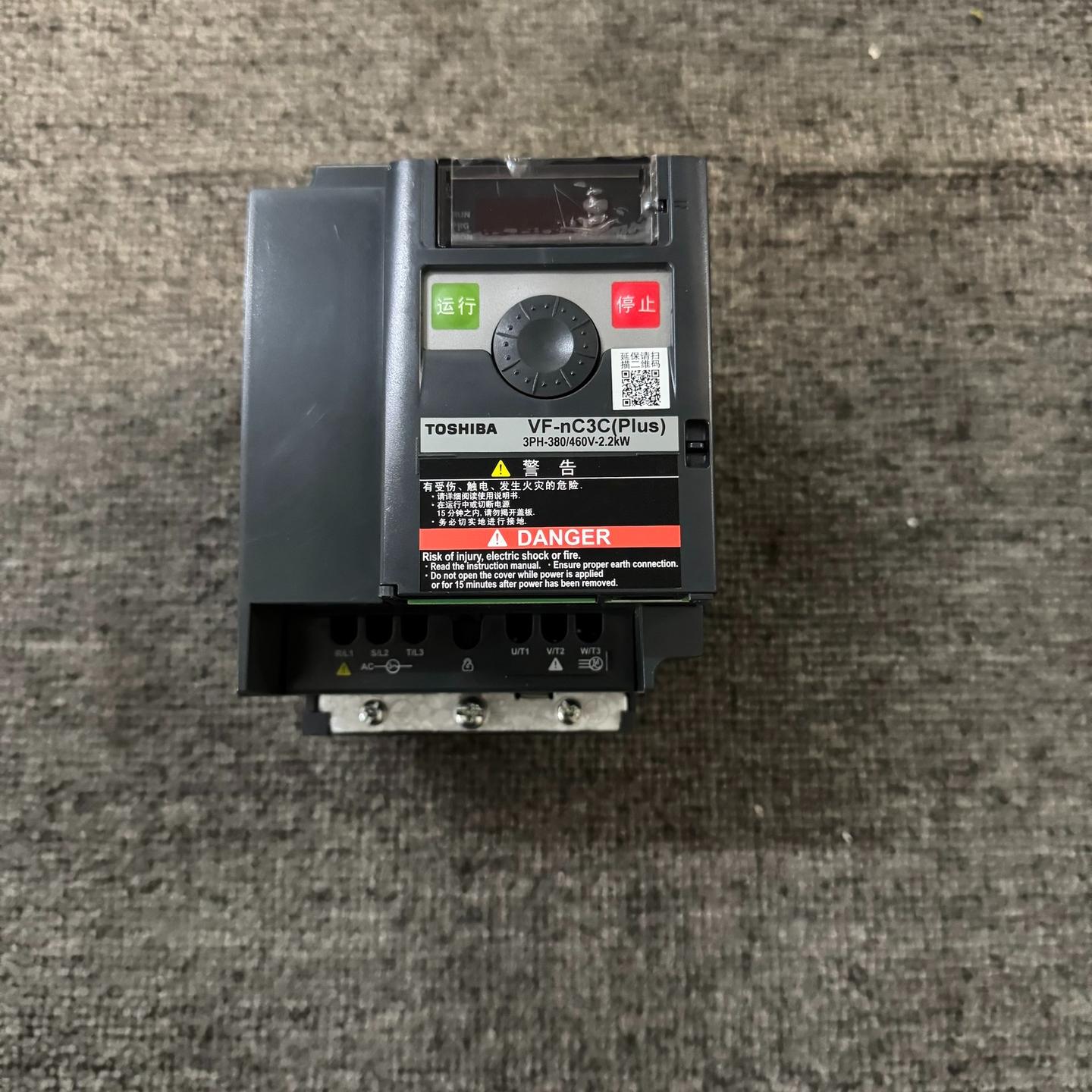 出售变频器VF-nC3C(Plus)！成色如图 功能完好