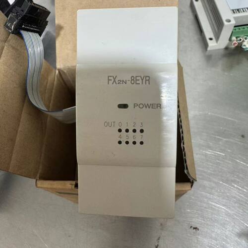 询价带盒PLC扩展模块 FX2N-8EYR
