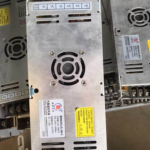 德联LED超薄电源5V 60A 现货50台 发货前都会检测好