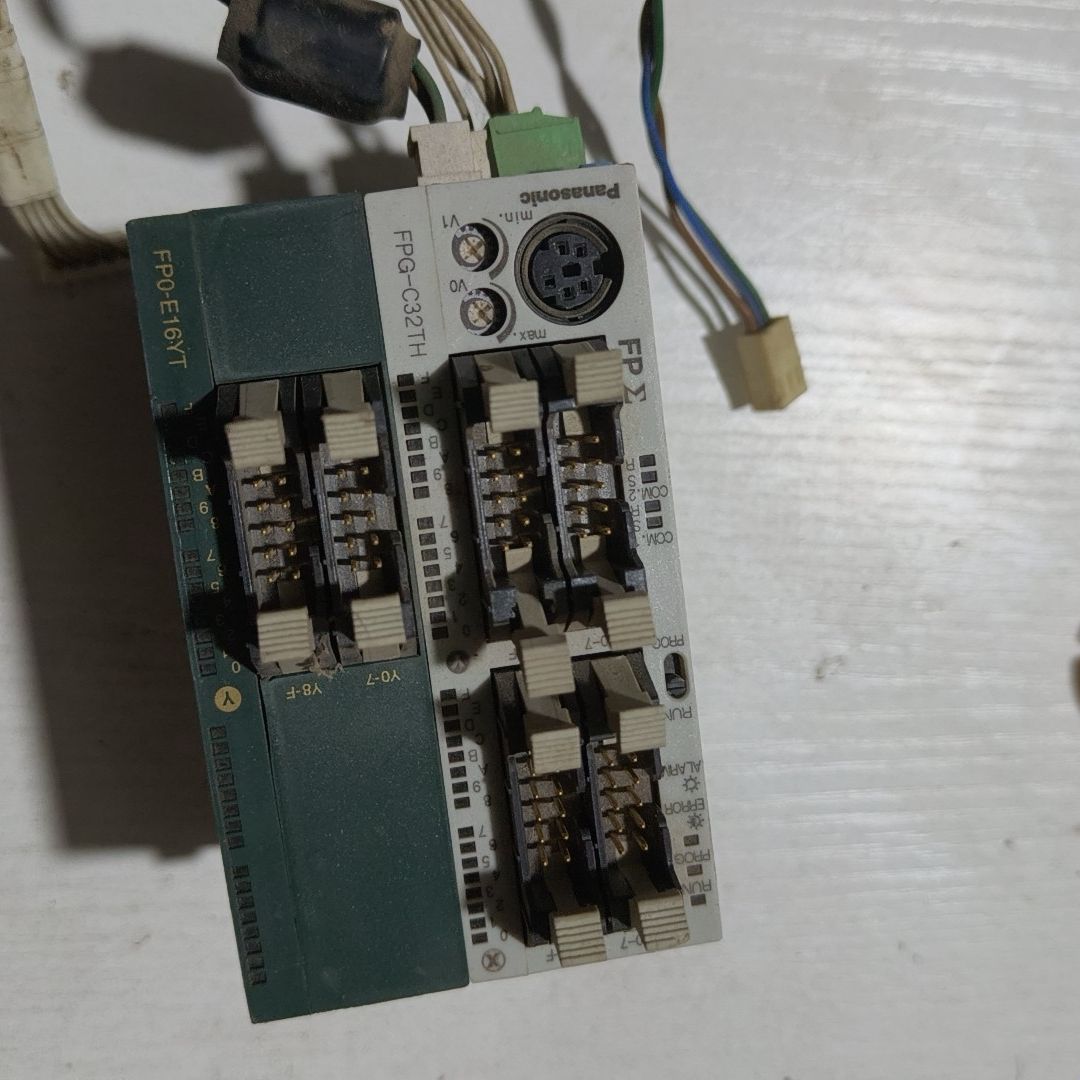 拆机PLC FPG-C32TH FPO-E16YT图片为