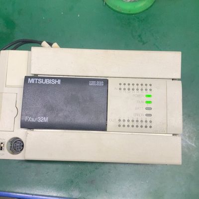 FX3U-32MT/ES-A通电如图 包好出