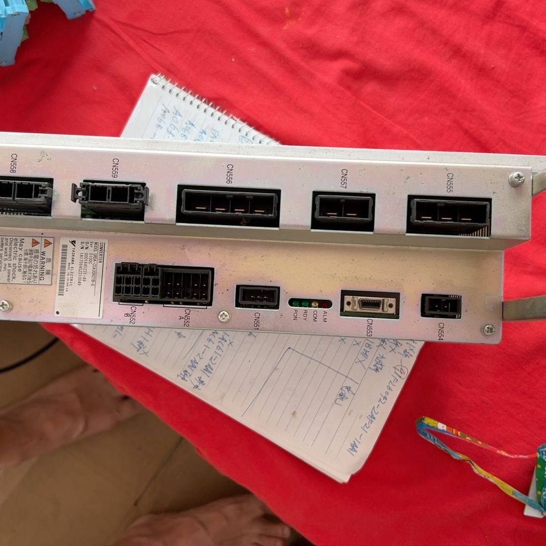 安川YASKAWA机器人整流器SRDA-C0A30A21B-