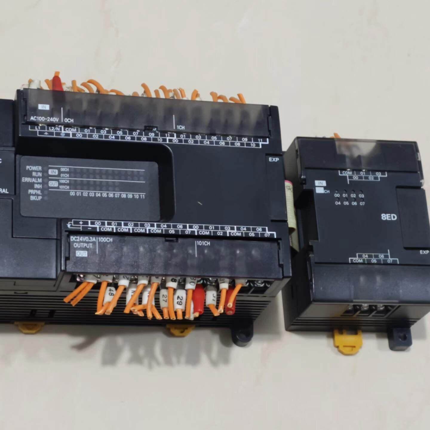 PLC 型号CP1E-E40SDR-A258