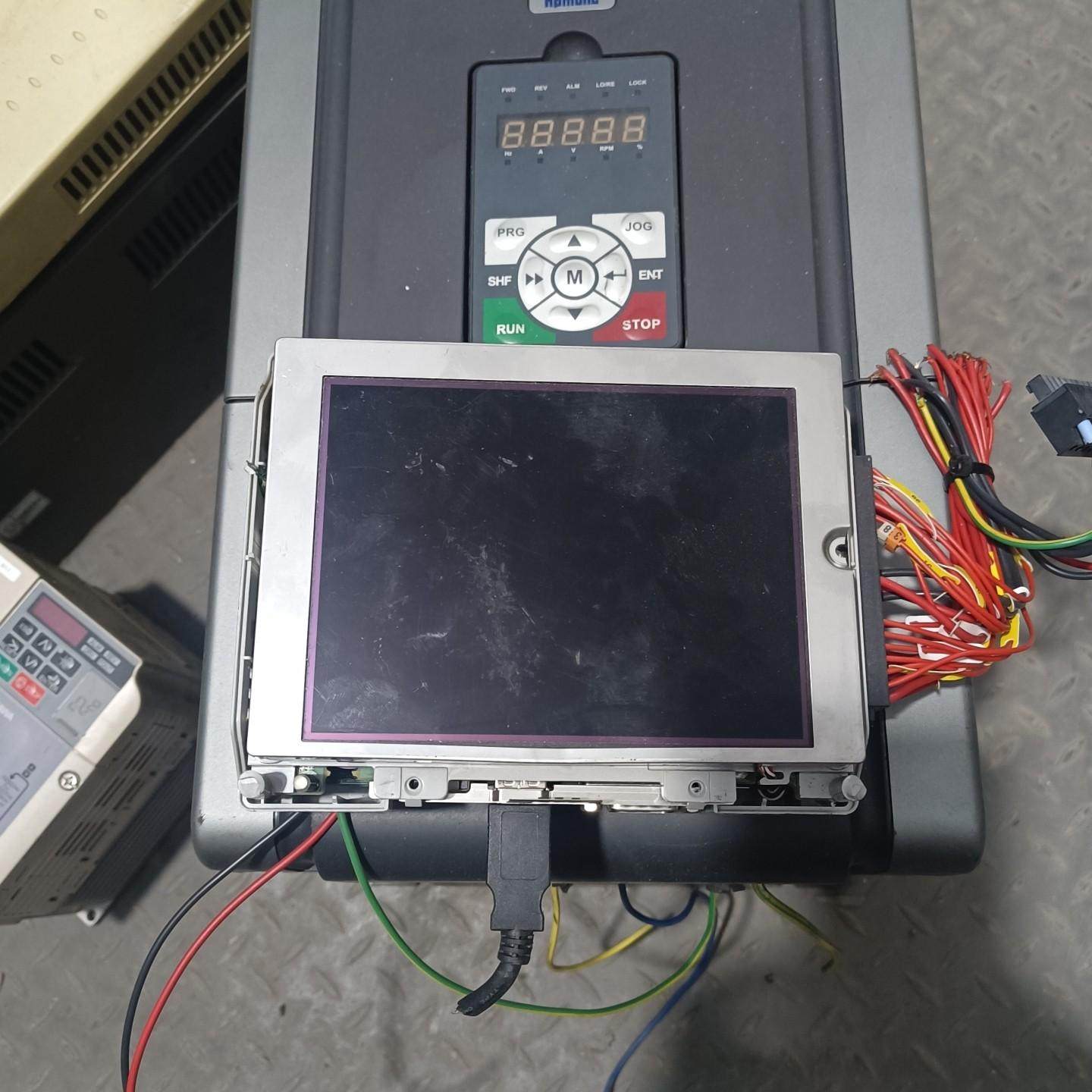 普洛菲斯触摸屏LT3300-S1-D24-C 通电测试如图