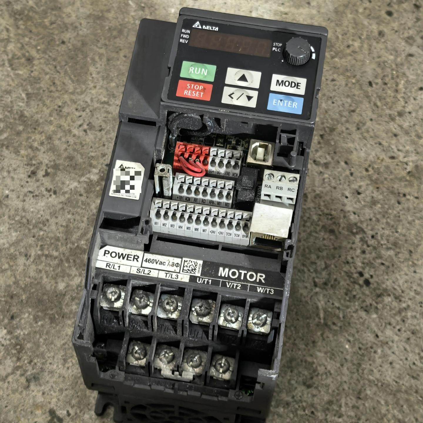 3.7KW台达变频器VFD9A0MS43ANSAA详见下图