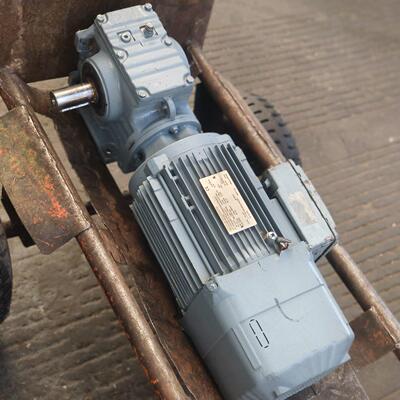 德国SEW-EURODRIVE齿轮减速机 型号S57 灰色