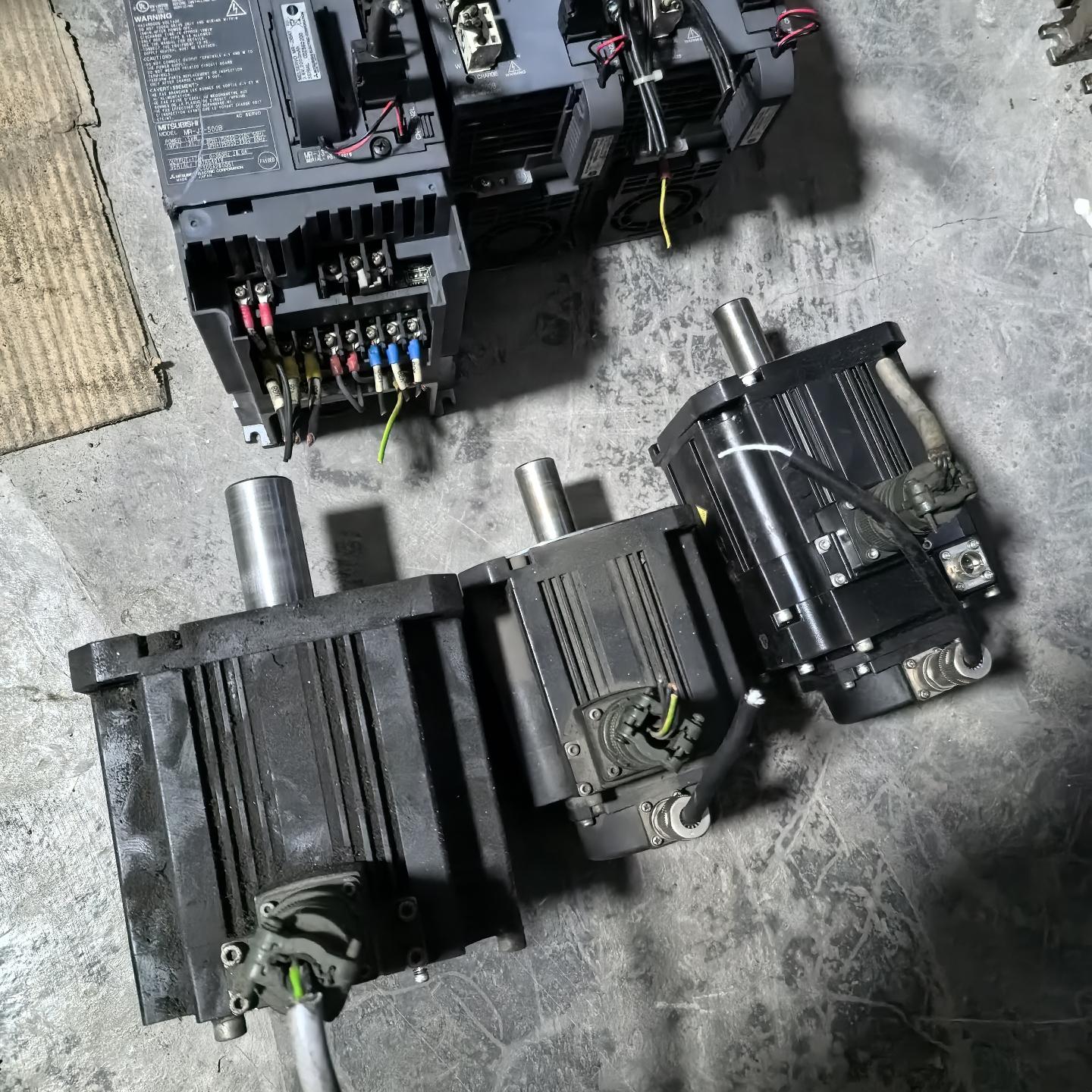 伺服电机HF-SP502  2千瓦和5千瓦 日本