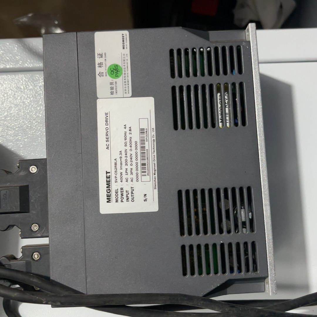 麦格米特伺服驱动器SVP-CS2RBLA 400W功率 成色