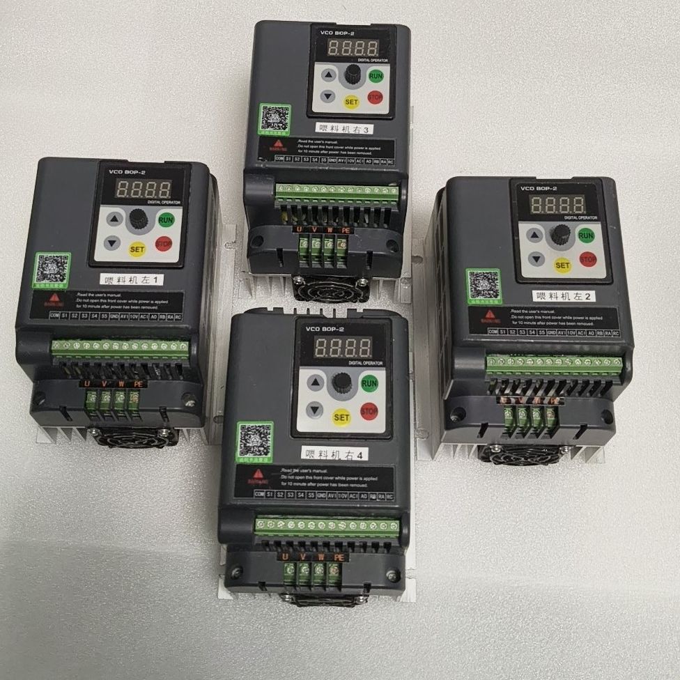 鑫盛达变频器  XSD350-1.5G3   1.5kw 3