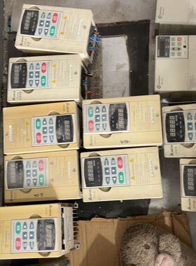 台达变频器VFD015B23A拆机包好实图拍