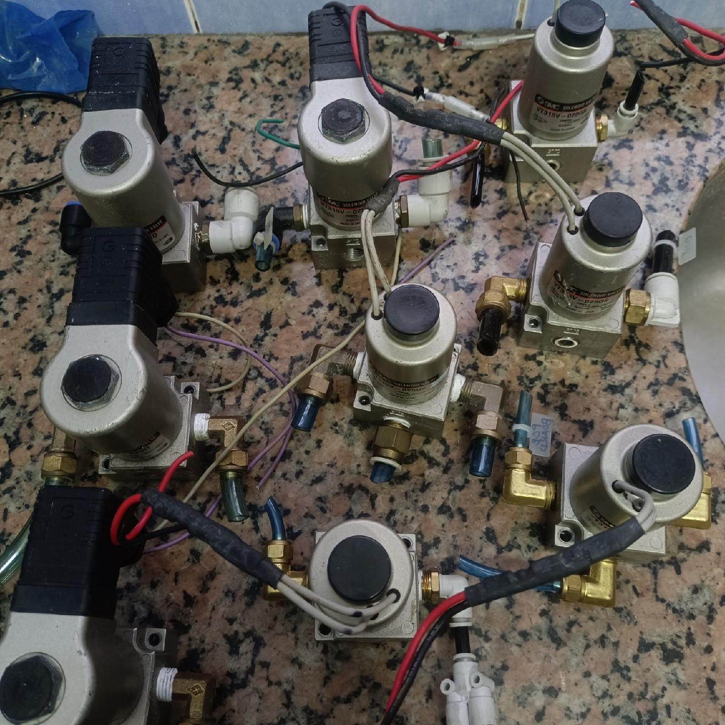 日本  2通电磁阀VT315V-025GS    拆机