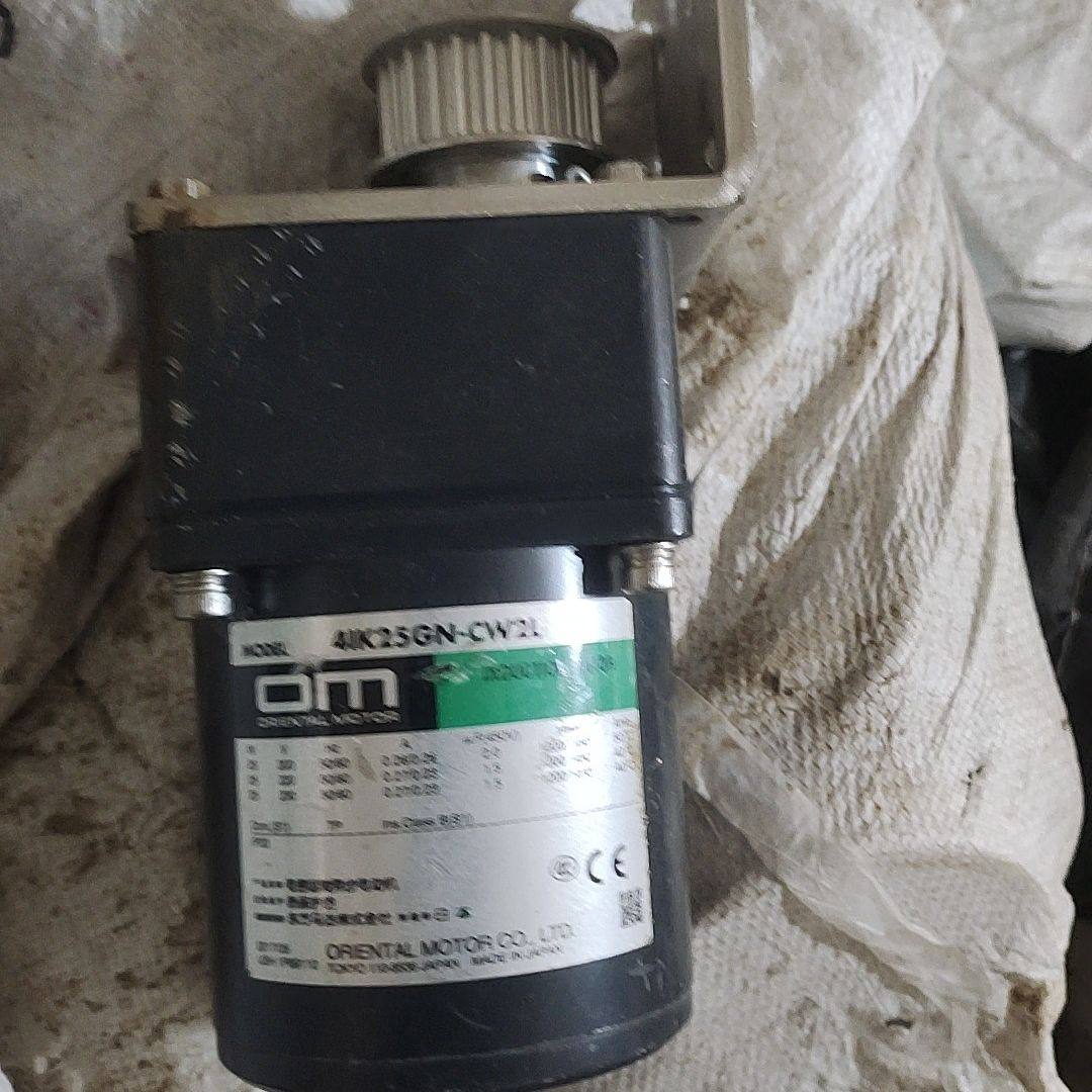 东方减速电机4Ik25GN-CW2L和  4GN30KF减速