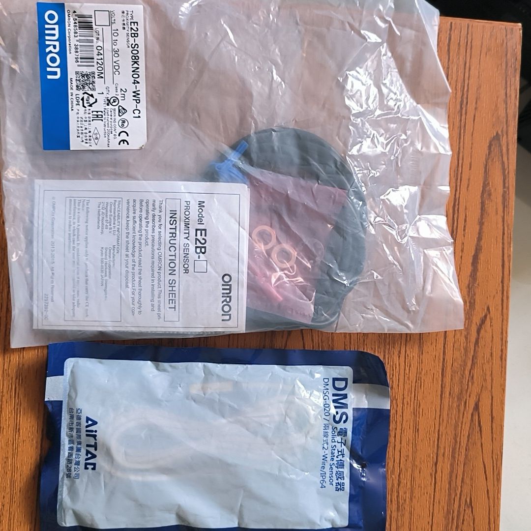 未拆的E2B-S08KN04--WP-C1 041