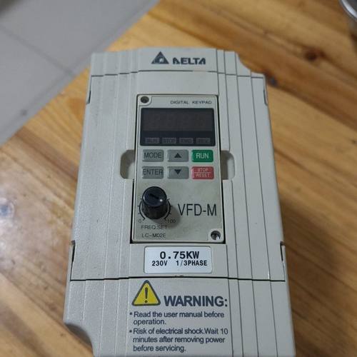 台达变频器 VFD007M21A