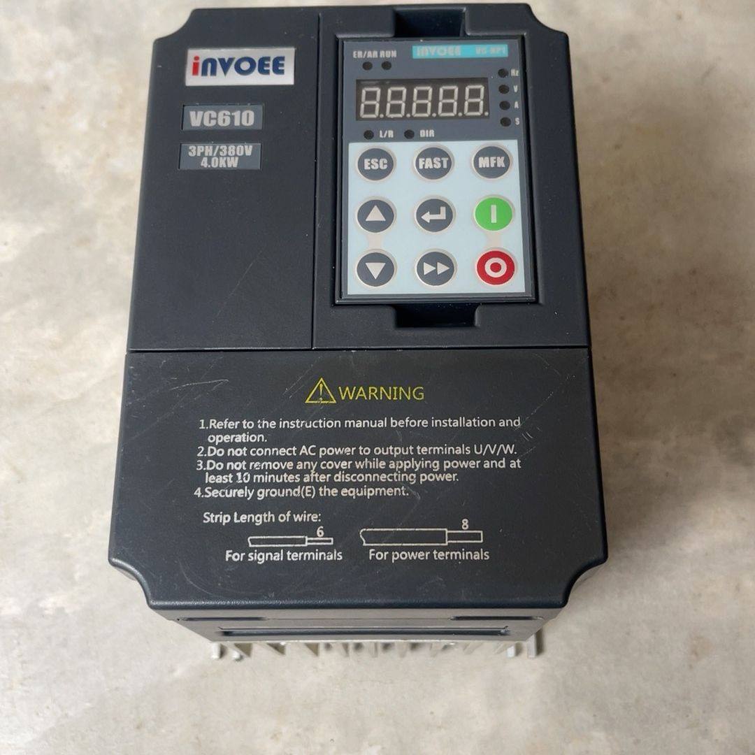 VC610-4T0040G 英沃变频器 剪线拆机 4KW 功