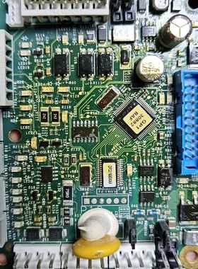 奥的斯电梯CSPB轿顶通讯板 型号DAA26800EL1 双