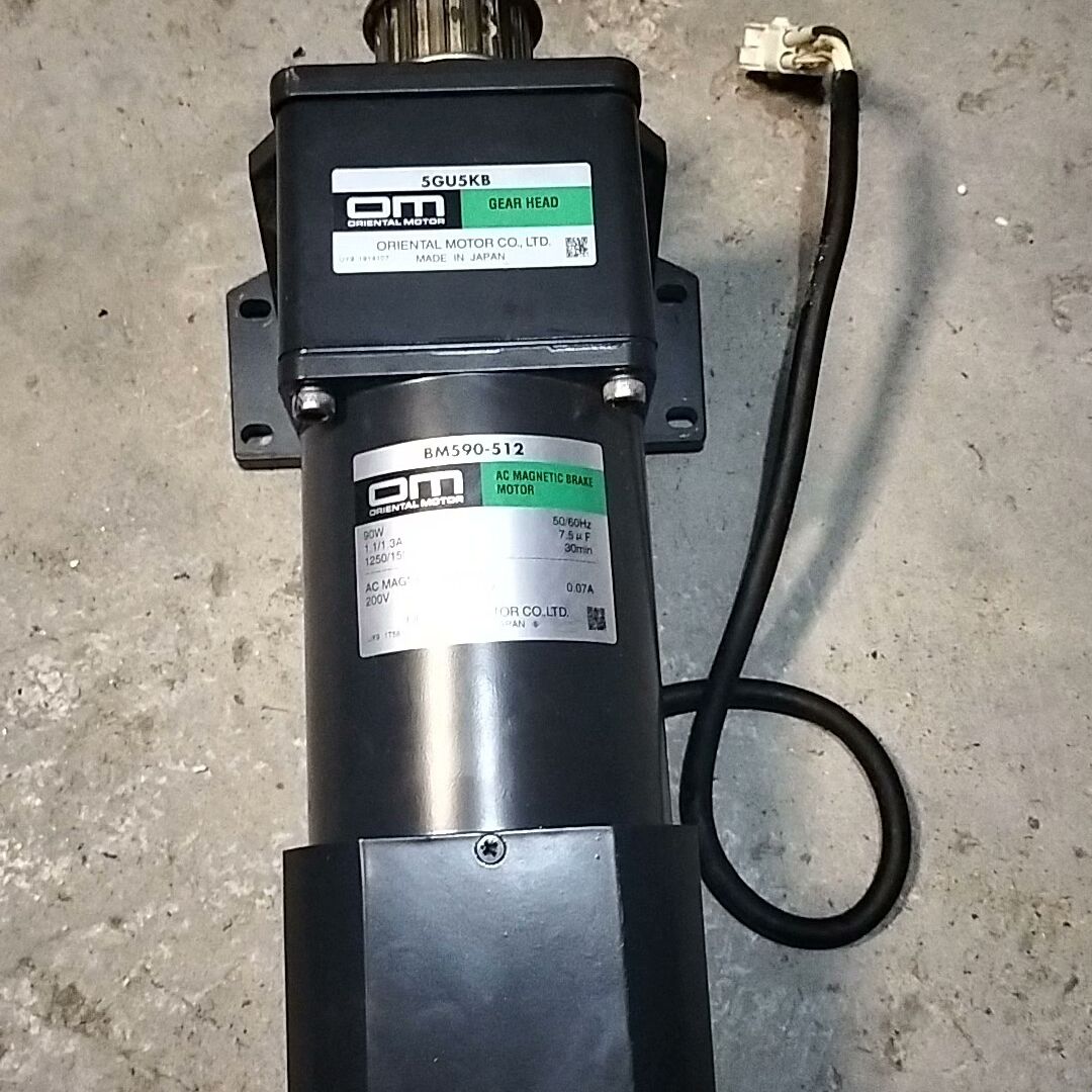 东方OM电机BM590-512带减速机5GU5KB 配有安装